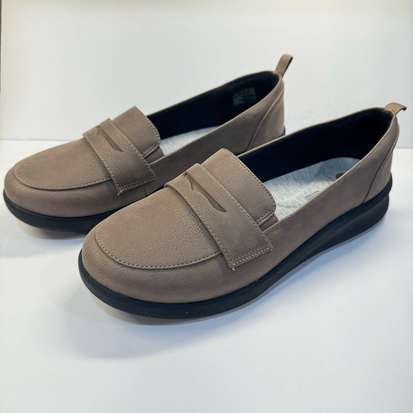 Like New Clarks Women’s Size 10 W Cloudsteppers Slip On Comfort Loafers Sillian - Picture 8 of 8